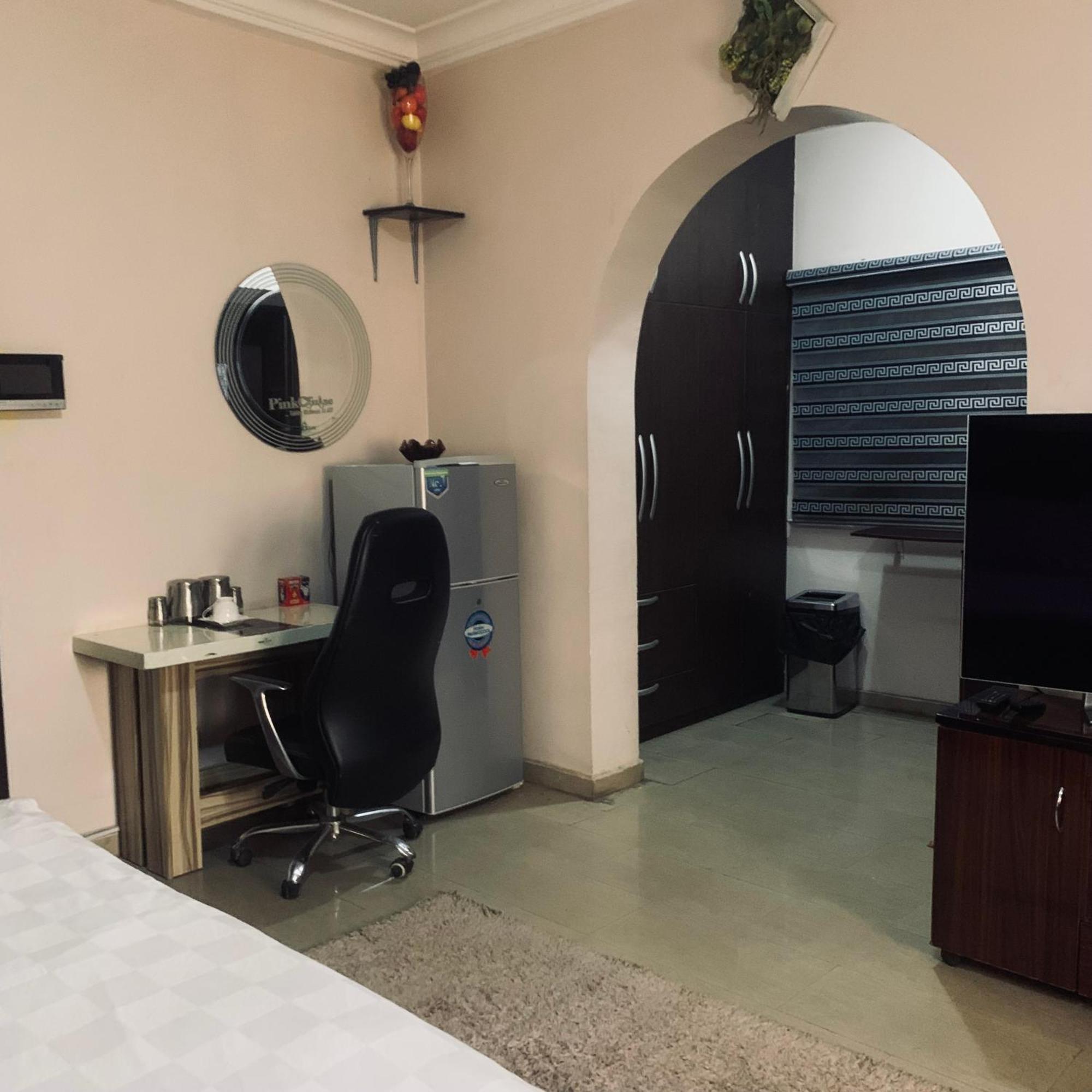Health Plaza Abujaアパートホテル エクステリア 写真